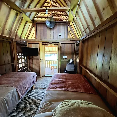 Rumah Kayu Sari
