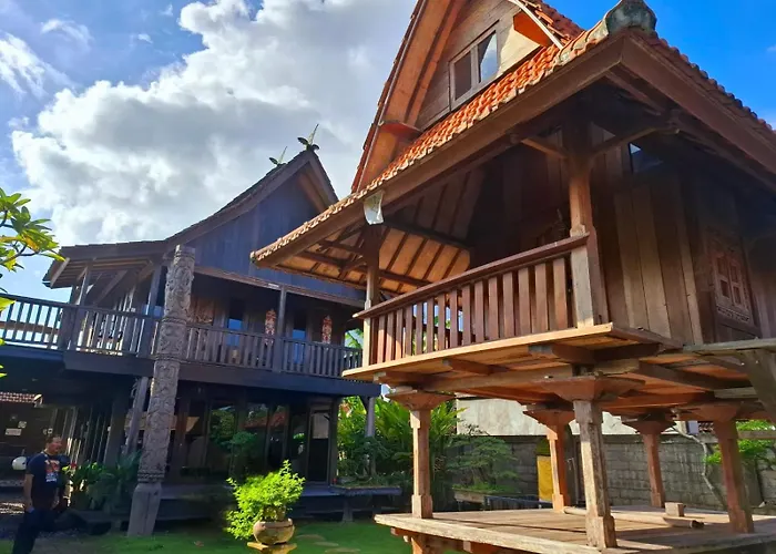 ホテル Rumah Kayu Sari Mengwi