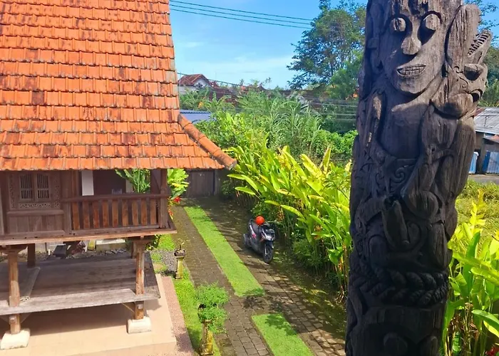 ホテル Rumah Kayu Sari