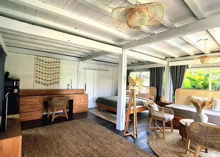 Rumah Kayu Sari ホテル 4*