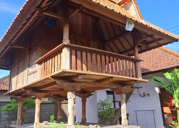 Rumah Kayu Sari ホテル Mengwi