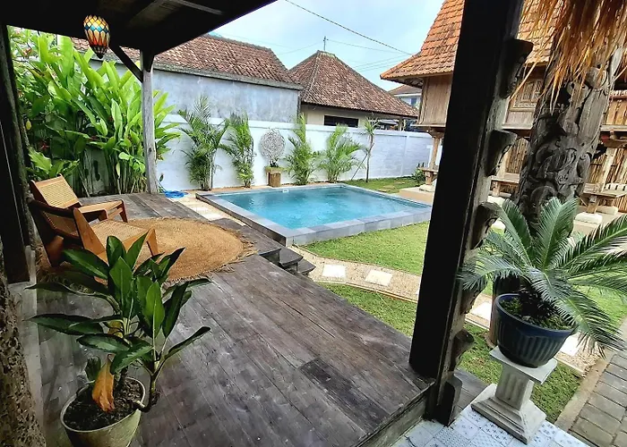 ホテル Rumah Kayu Sari Mengwi