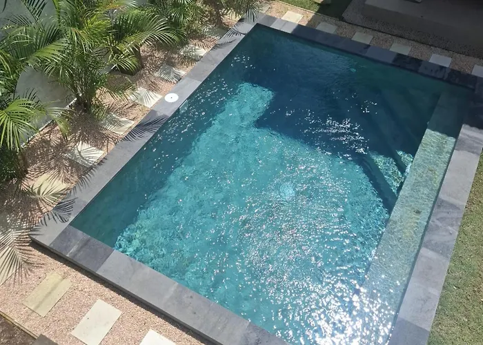 Rumah Kayu Sari 4*