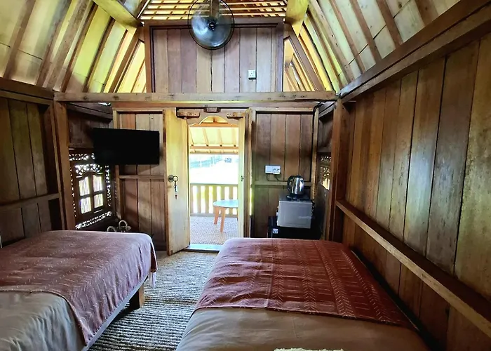 Rumah Kayu Sari